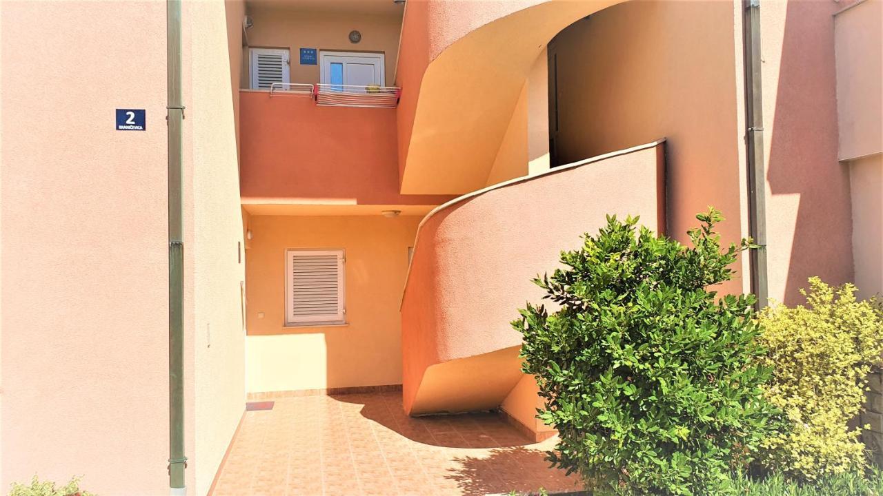 Guest House Jasna Новаля Екстериор снимка